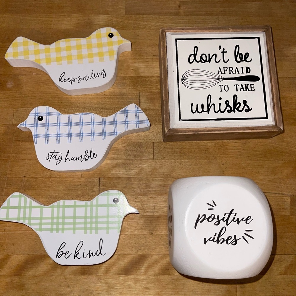 Set of 5 Positive Quote Wooden Decorations